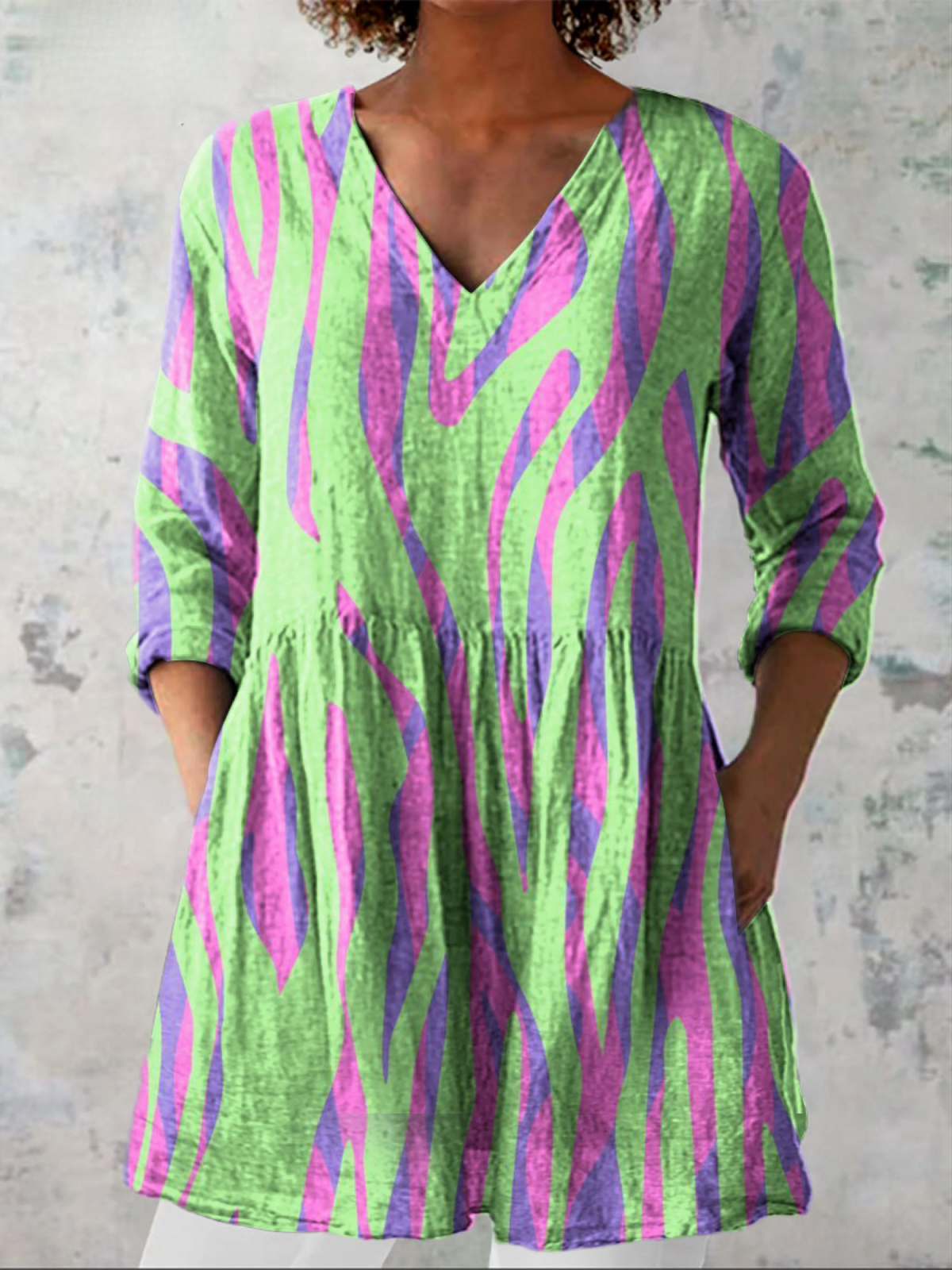 GISELLA™ | Blouse longue à col en V