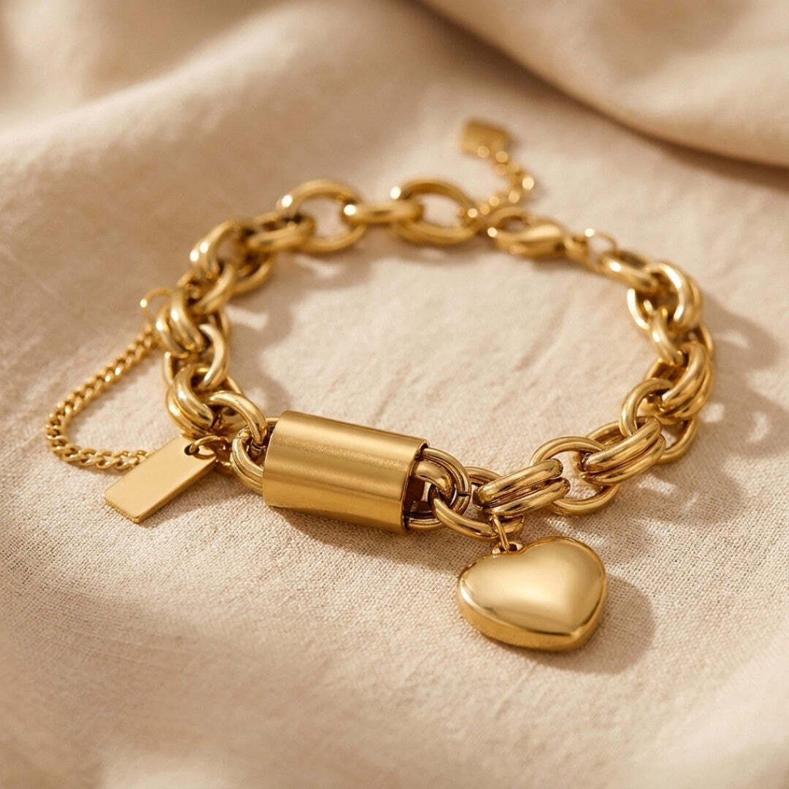 Bracelet en Maillons au Cœur Doré