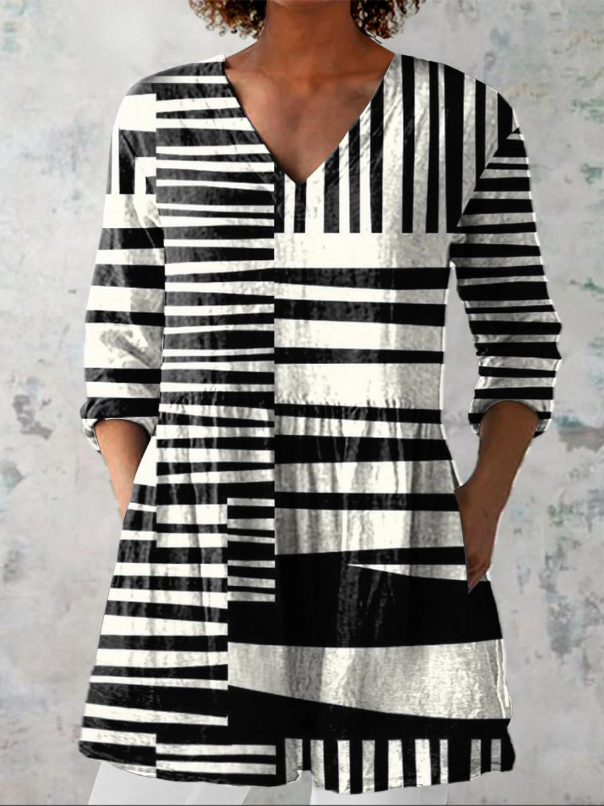 CAPRI™ | Blouse longue à col en V
