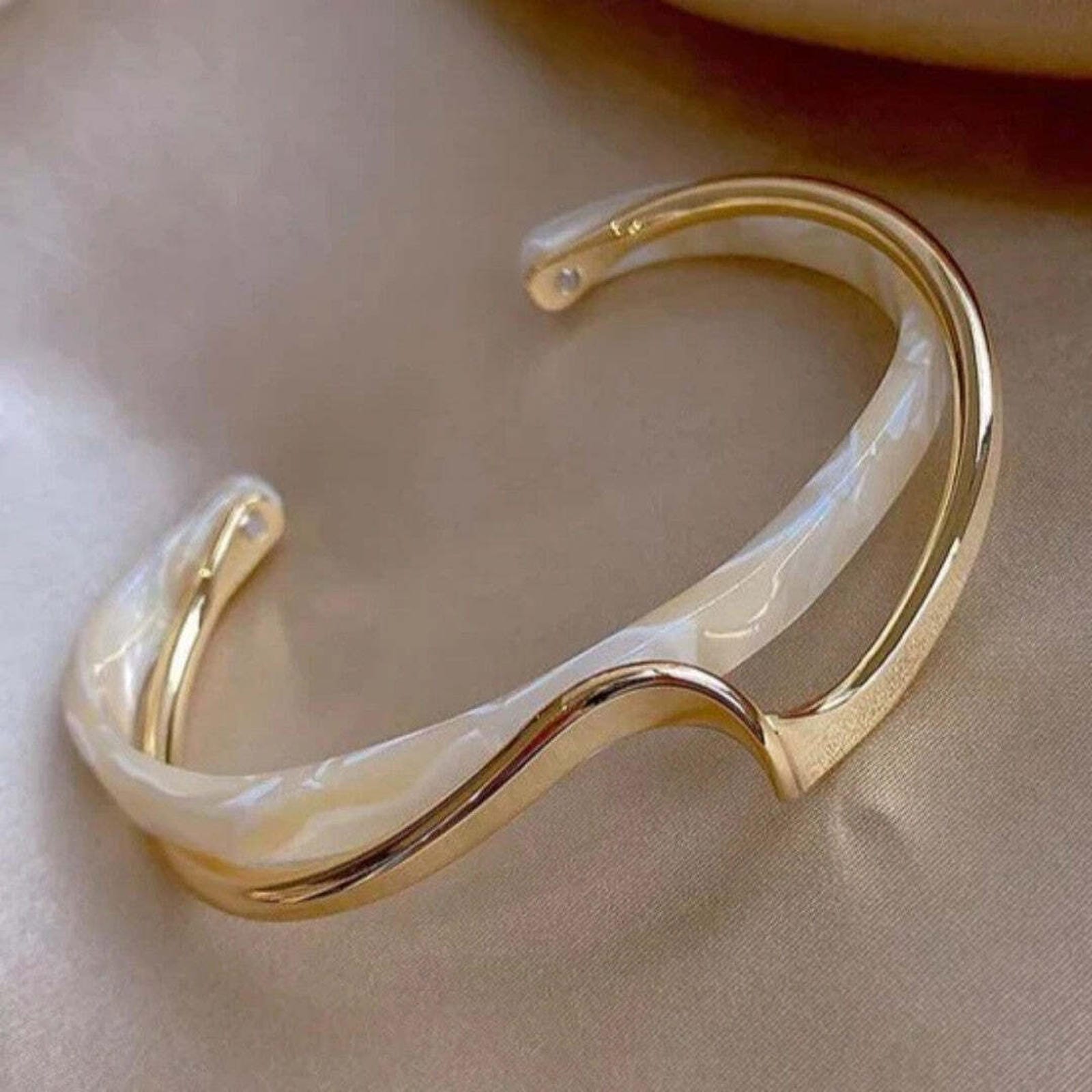 Bracelet en Or Opale Douce Lueur