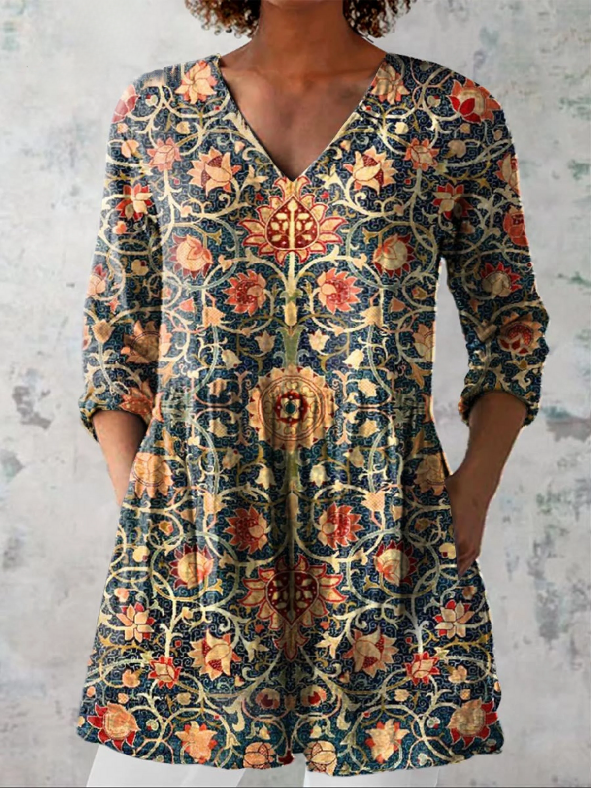 ELARA™ | Blouse longue à décolleté en V