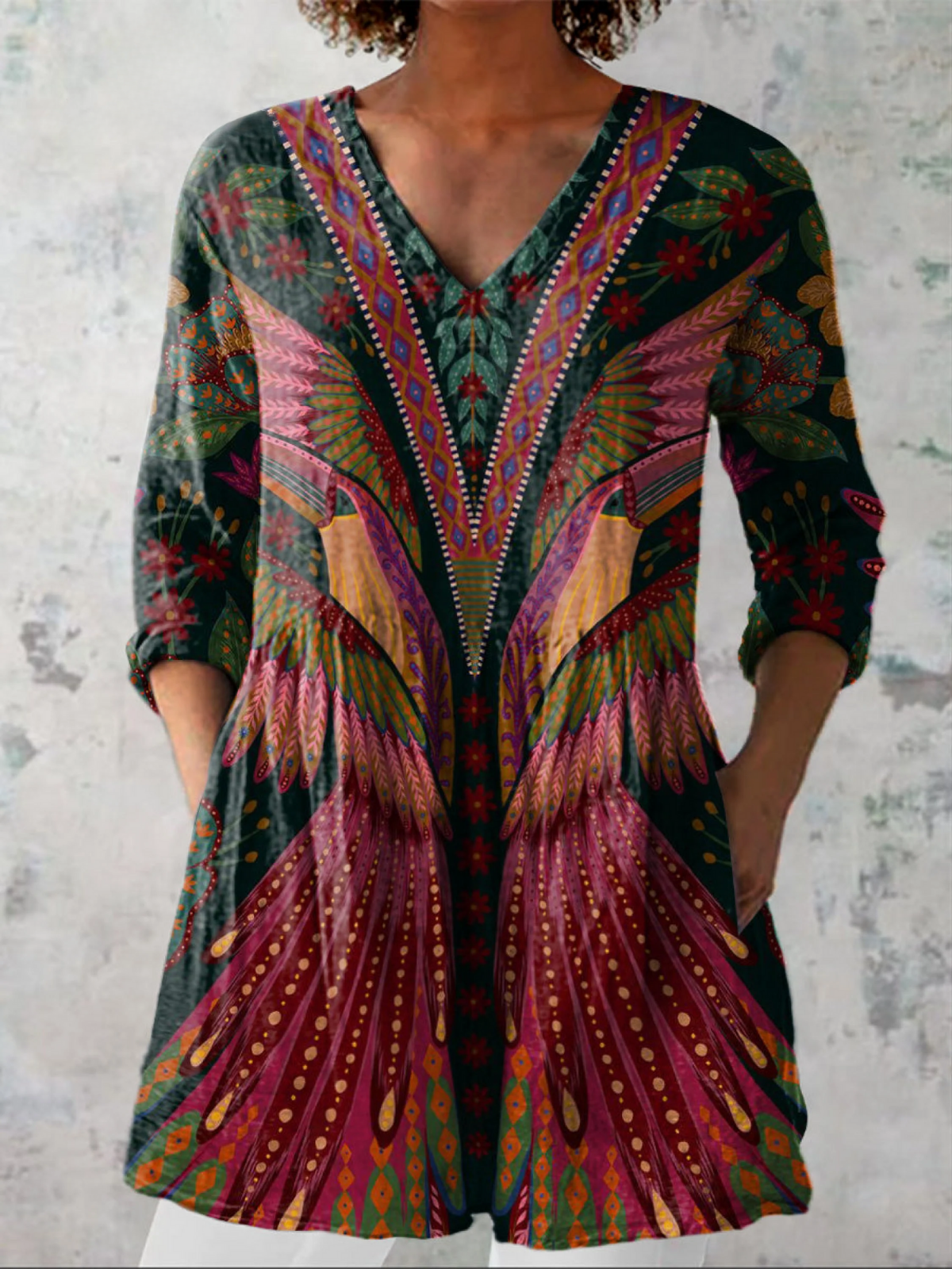 ADRIANNA™ | Blouse longue à col en V