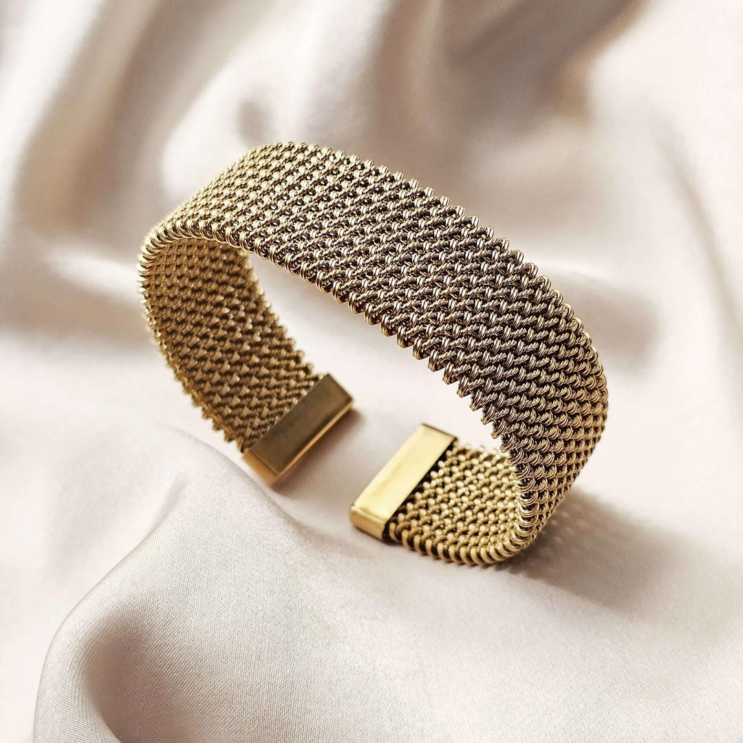 Bracelet Classique Ouvert en Maille Tressée Vintage