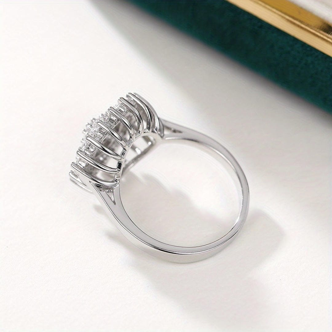 Bague Déclaration Halo en Cristaux