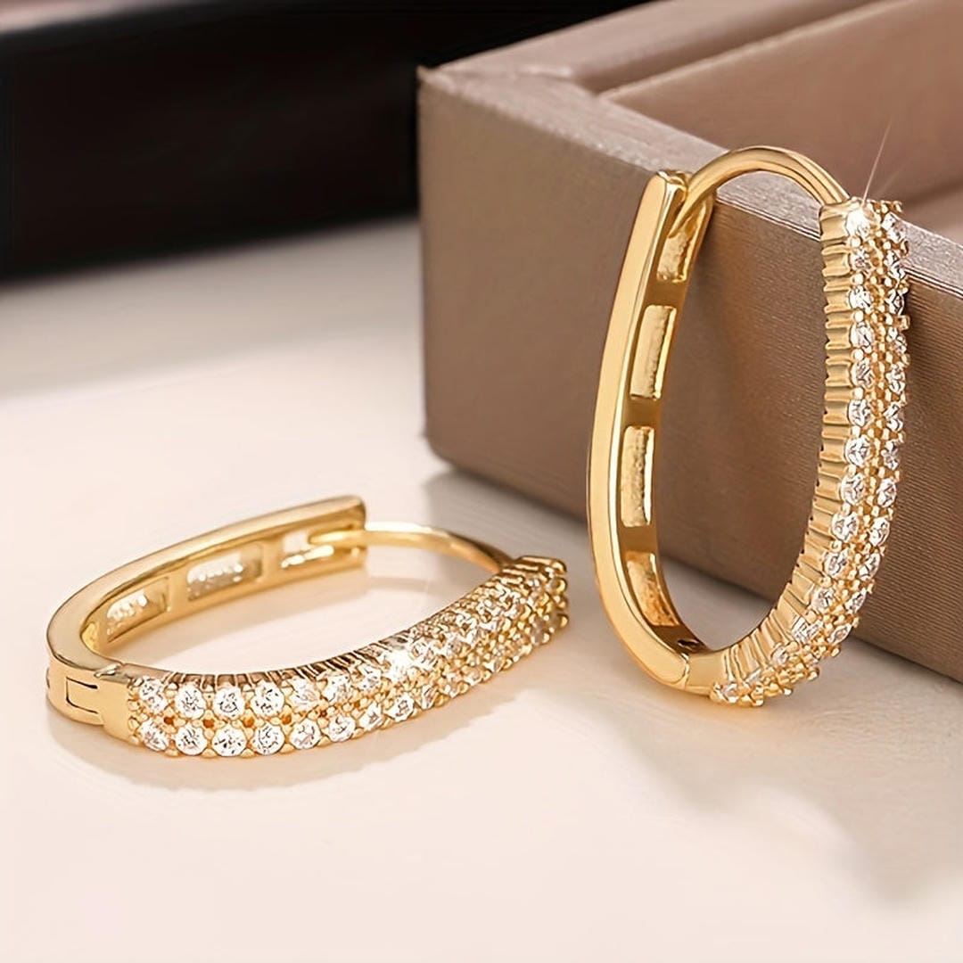 Boucles d'oreilles circulaires en zirconium élégantes