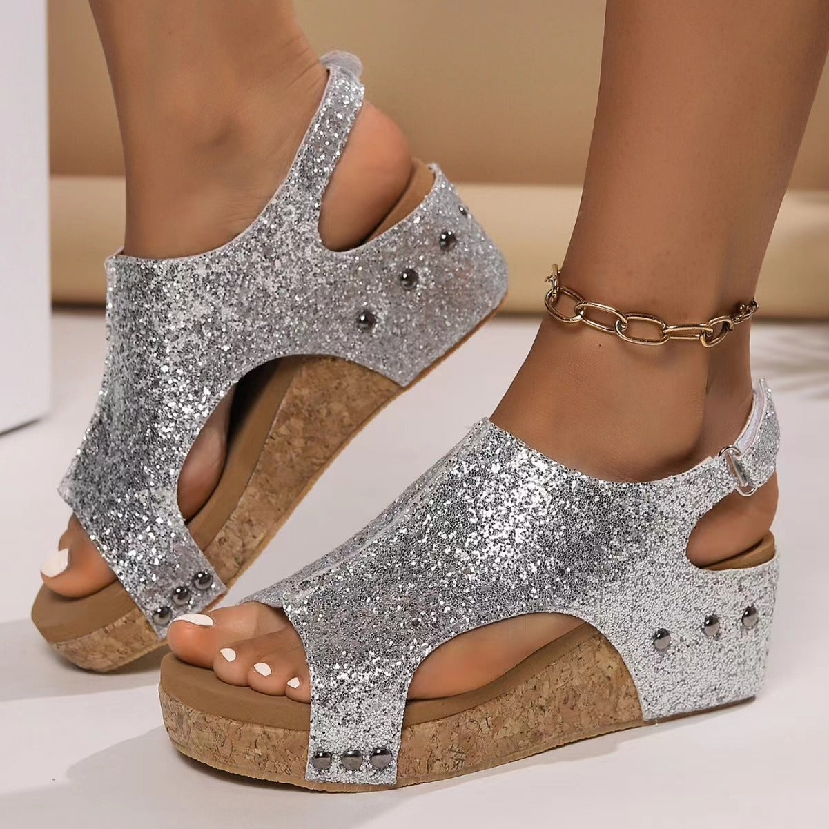 BRIELLAE | Sandalette à talon compensé