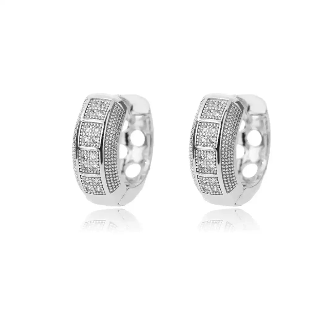 Boucles d'oreilles créoles en zircon cubique intemporel