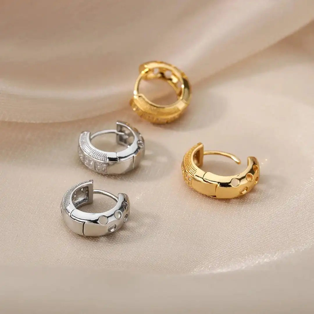 Boucles d'oreilles créoles en zircon cubique intemporel