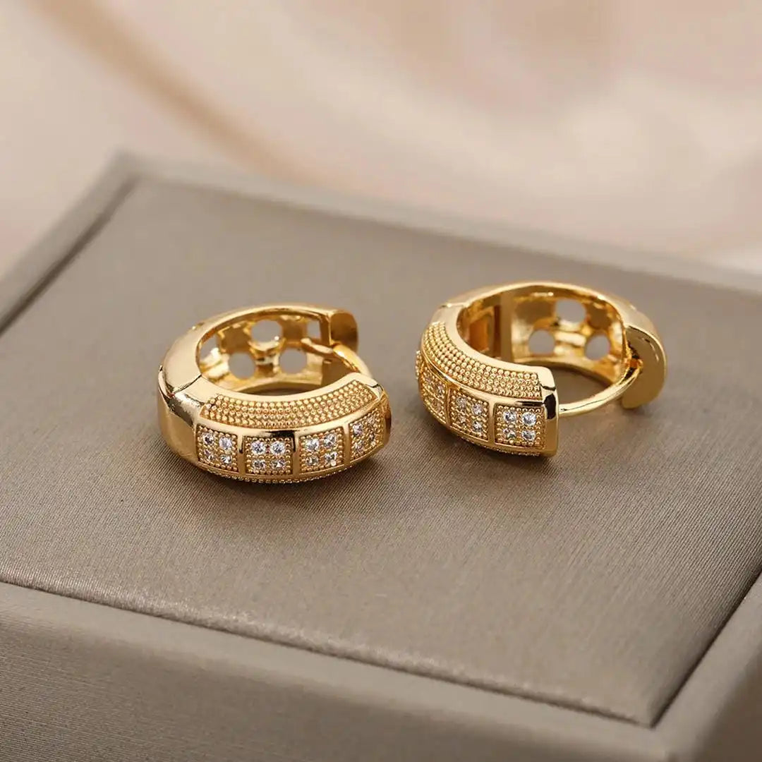 Boucles d'oreilles créoles en zircon cubique intemporel