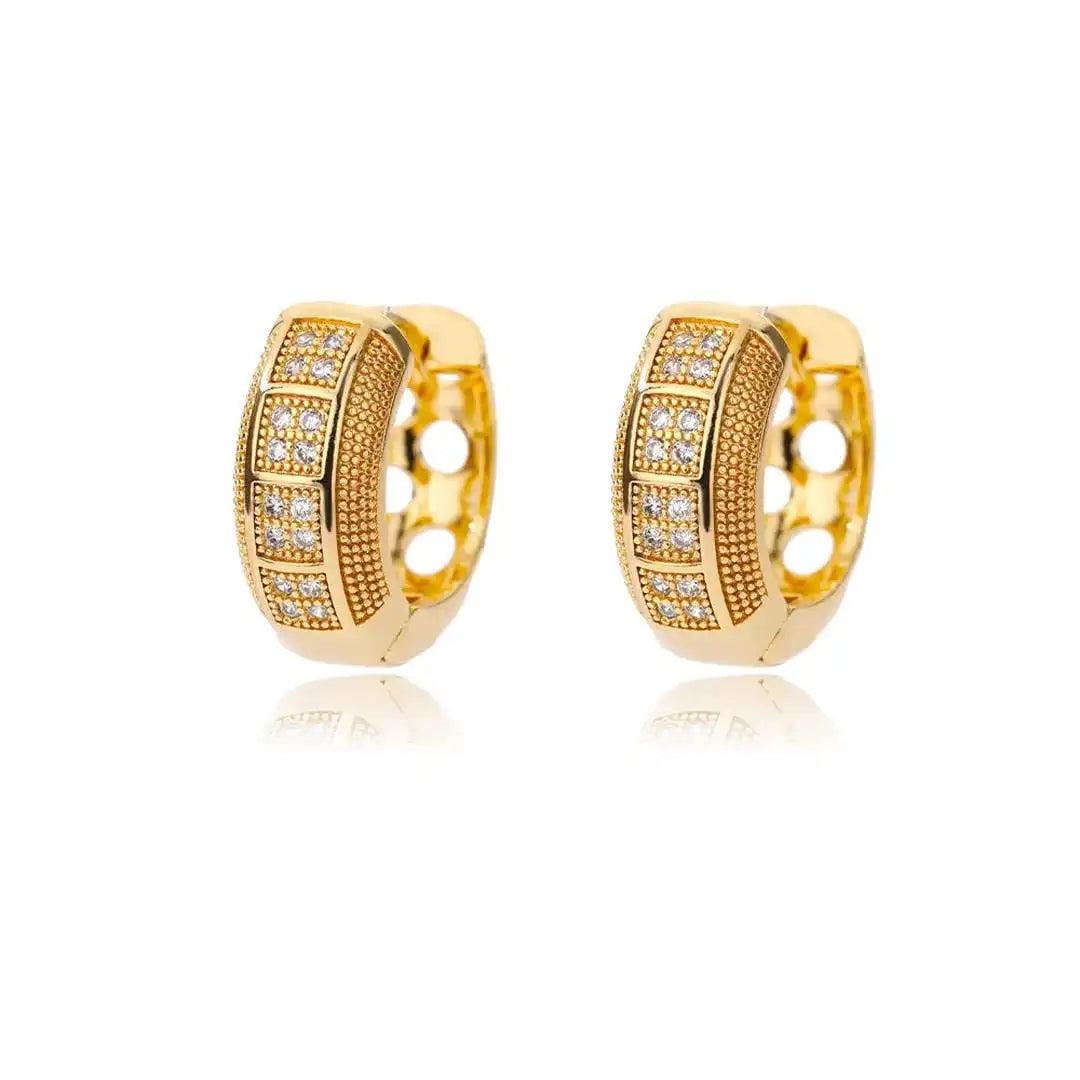 Boucles d'oreilles créoles en zircon cubique intemporel