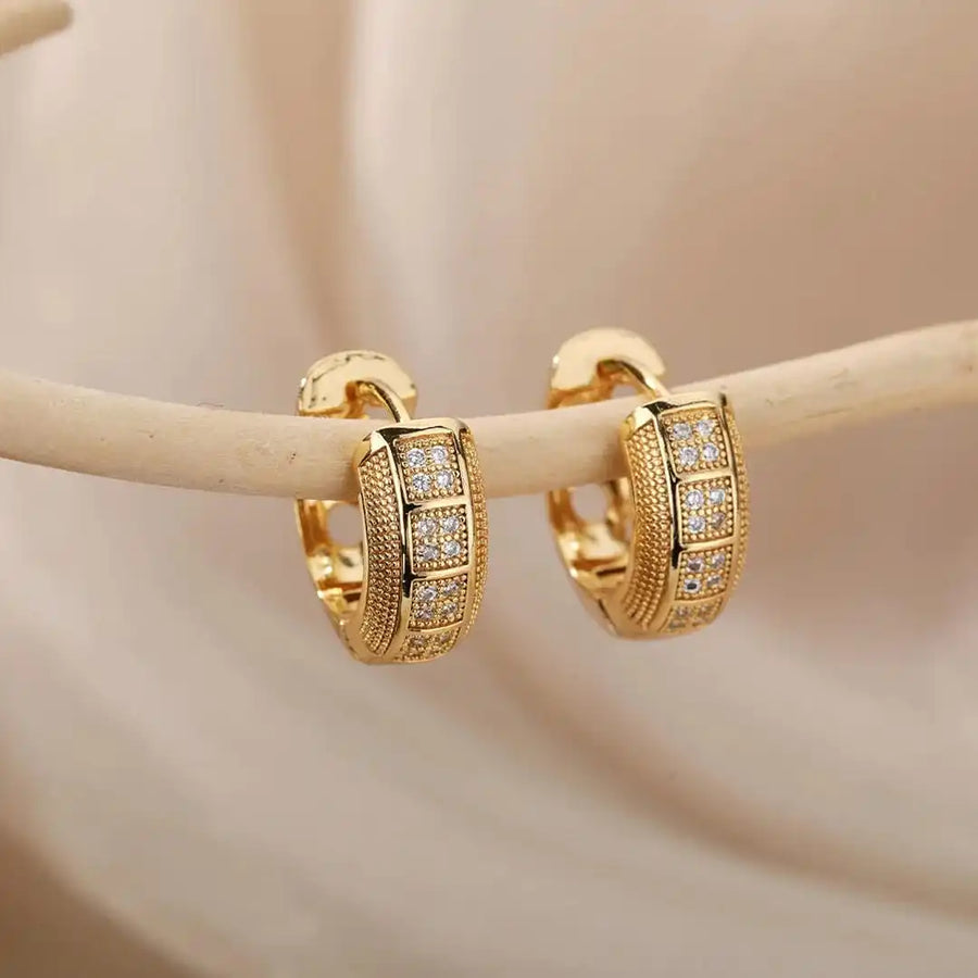 Boucles d'oreilles créoles en zircon cubique intemporel