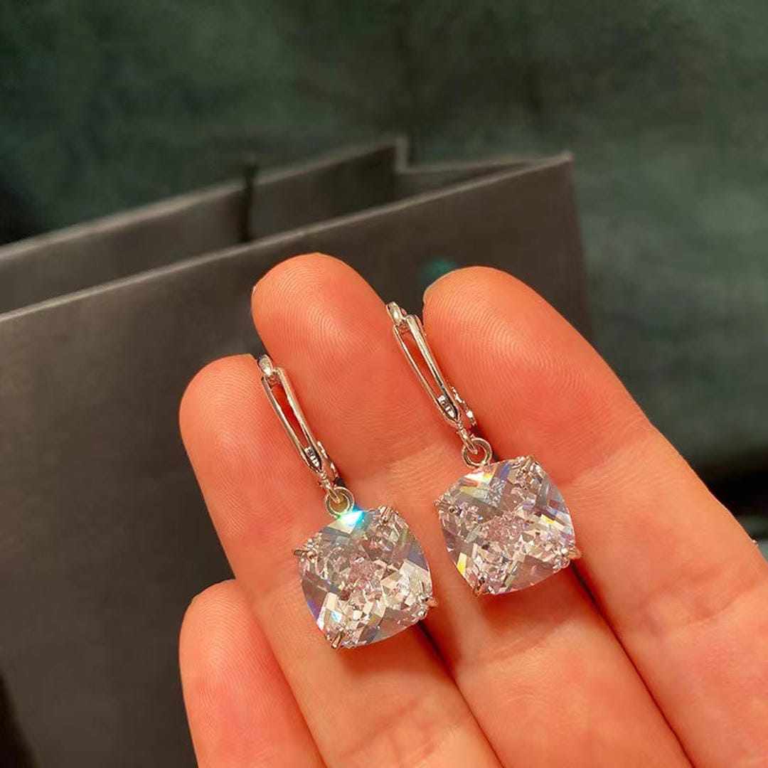 Boucles d'oreilles pendantes en zirconium or blanc