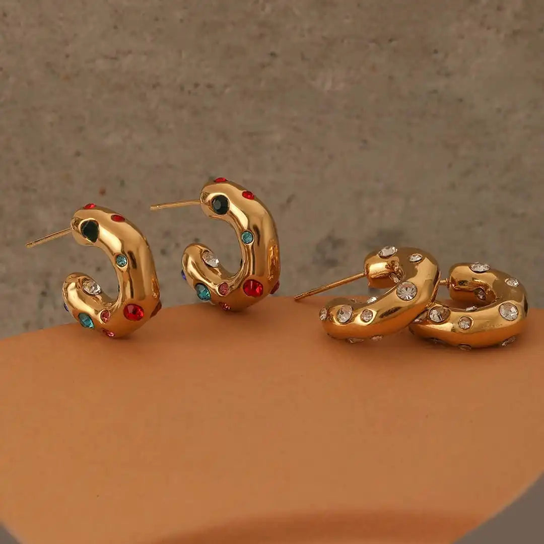 Boucles d'oreilles créoles en zircon doré scintillant