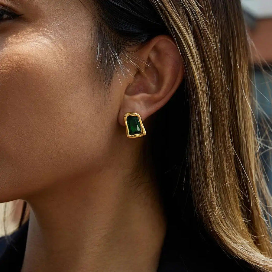 Boucles d'oreilles carrées en zircon doré intemporel