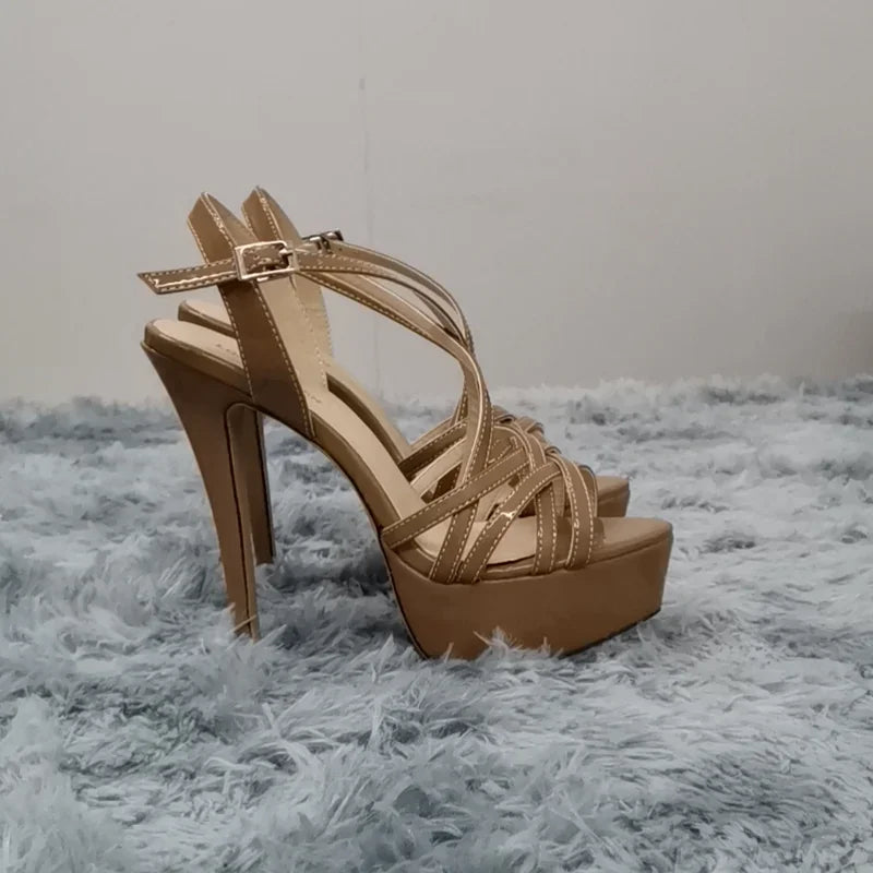 SAINT™ | Talons Élégants