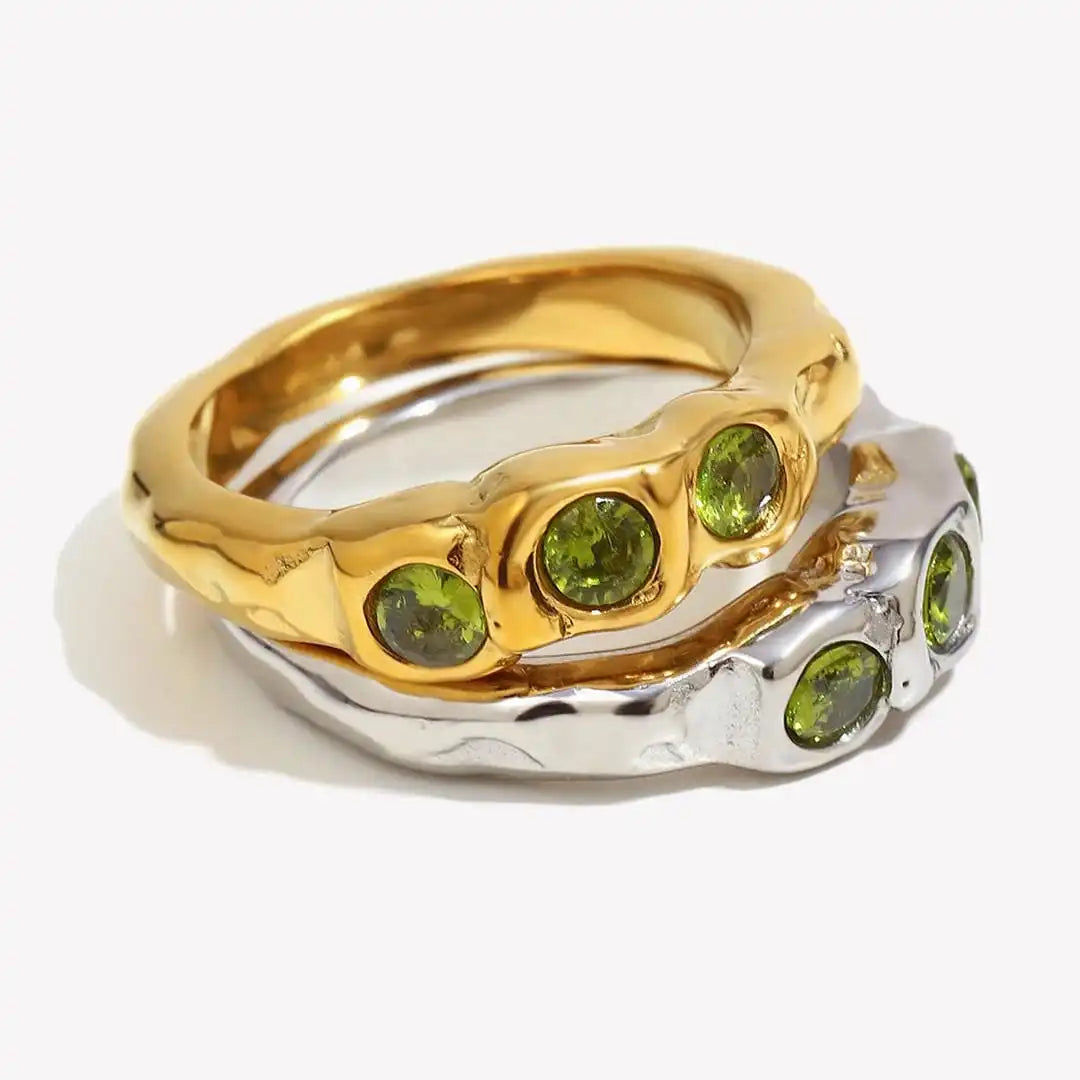 Bague Vintage en Or avec Incrustations de Gemmes