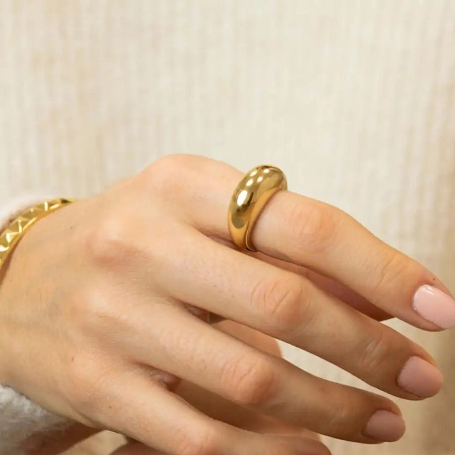 Bague Arc Doré Intemporelle