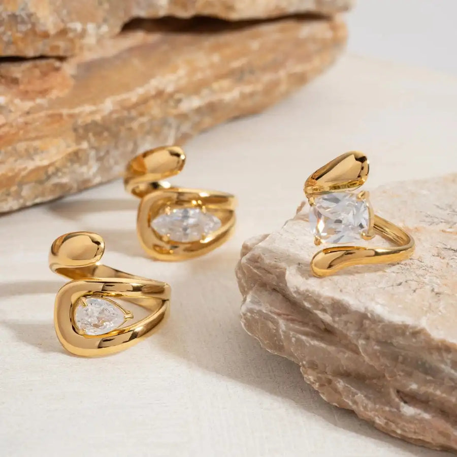 Bague en Zirconium en Forme de Goutte d'Eau en Or Éternel