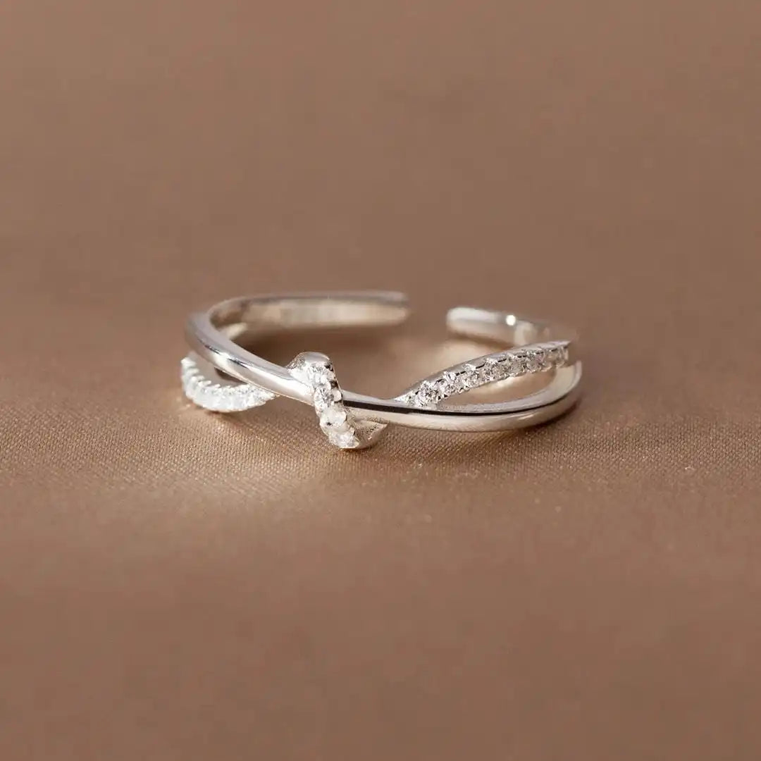 Bague Classique en Nœud Croisé