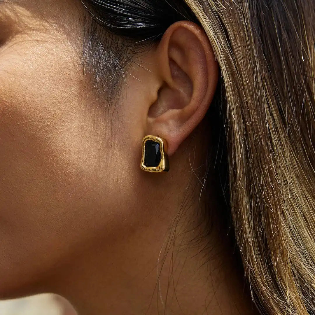 Boucles d'oreilles carrées en zircon doré intemporel