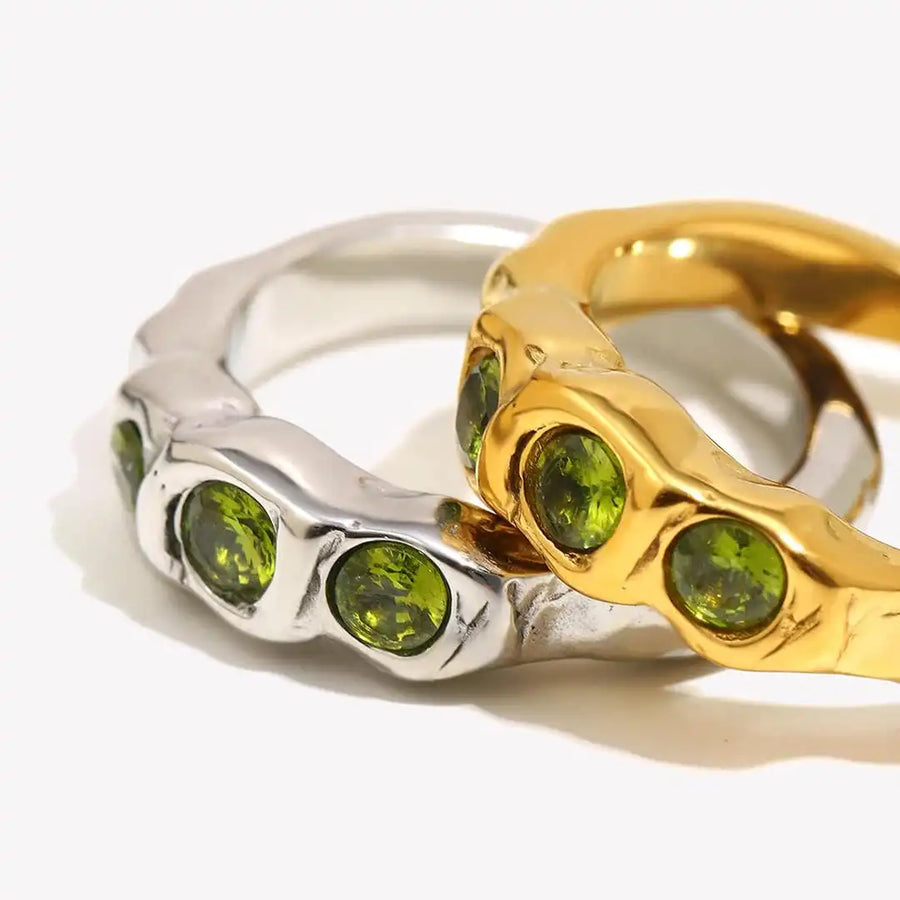 Bague Vintage en Or avec Incrustations de Gemmes