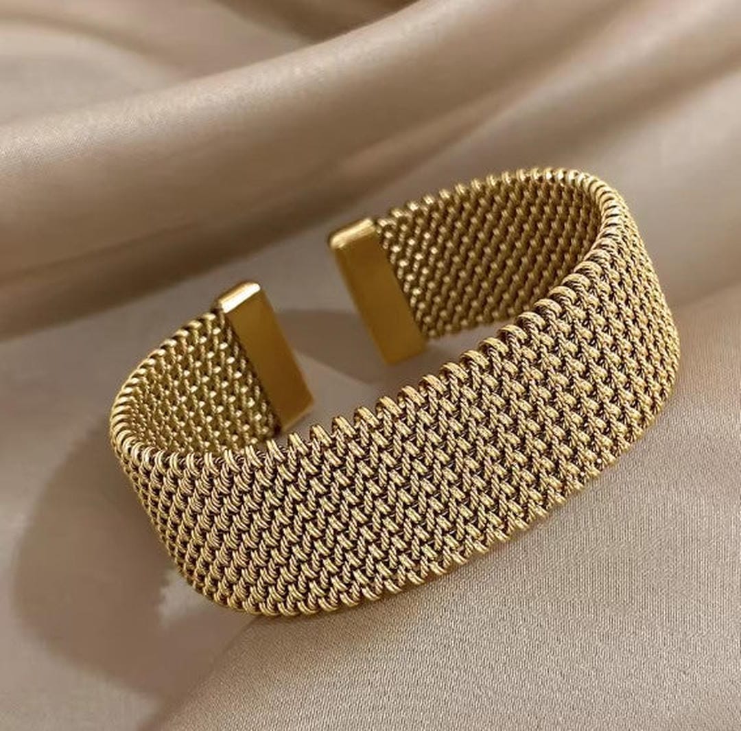 Bracelet Classique Ouvert en Maille Tressée Vintage