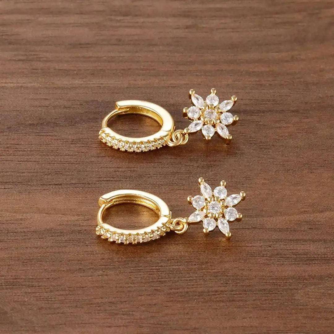 Boucles d'oreilles pendantes en cristal classique en forme de flocon de neige
