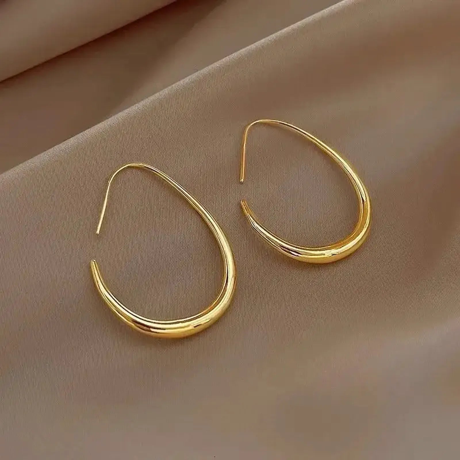 Boucles d'oreilles créoles en or impérial