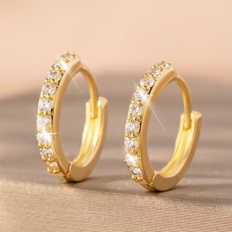 Boucles d'oreilles mini créoles dorées intemporelles